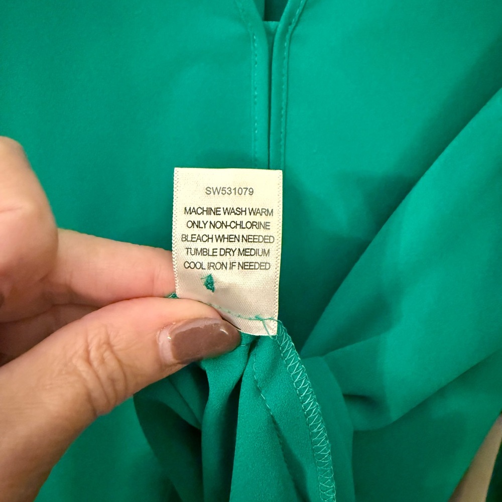 Karie Split Neck High-Low Hem Blouse - Holidays - image 6